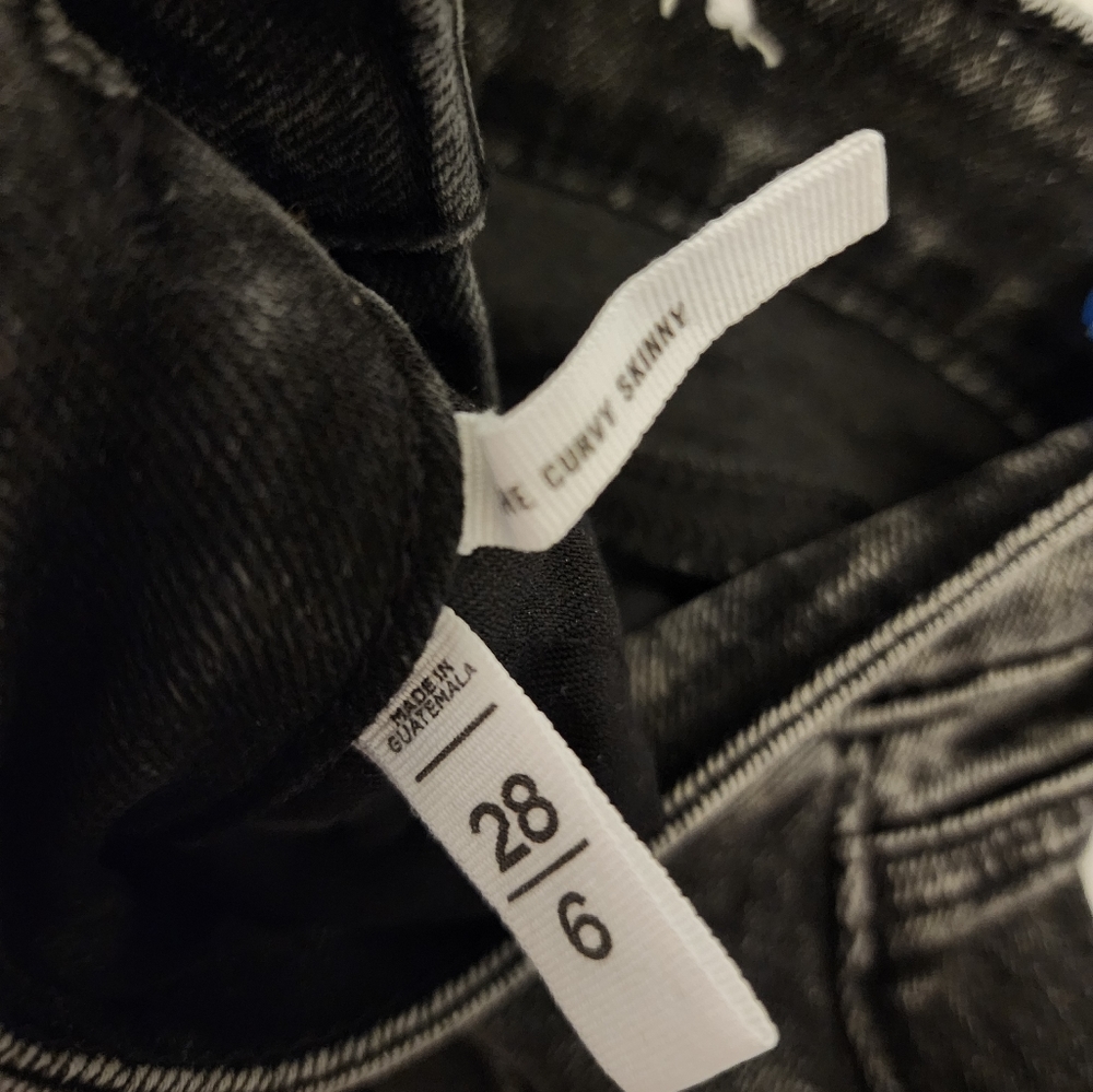 Loft Jeans - Picture 3 of 4